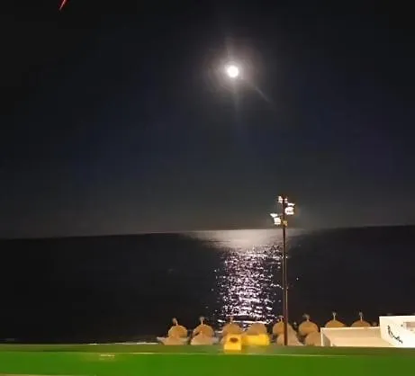 Будинок відпочинку Primera Linea De Playa Фуенхірола